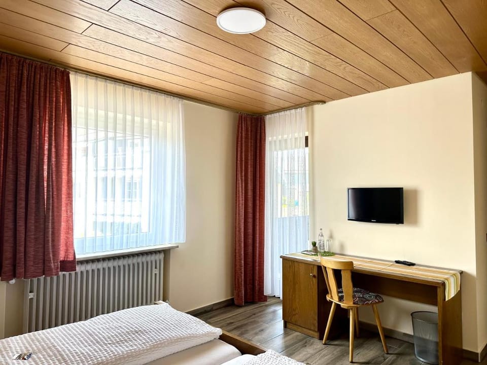 Pension Hubertus Bed and Breakfast in Thuringia, Germany