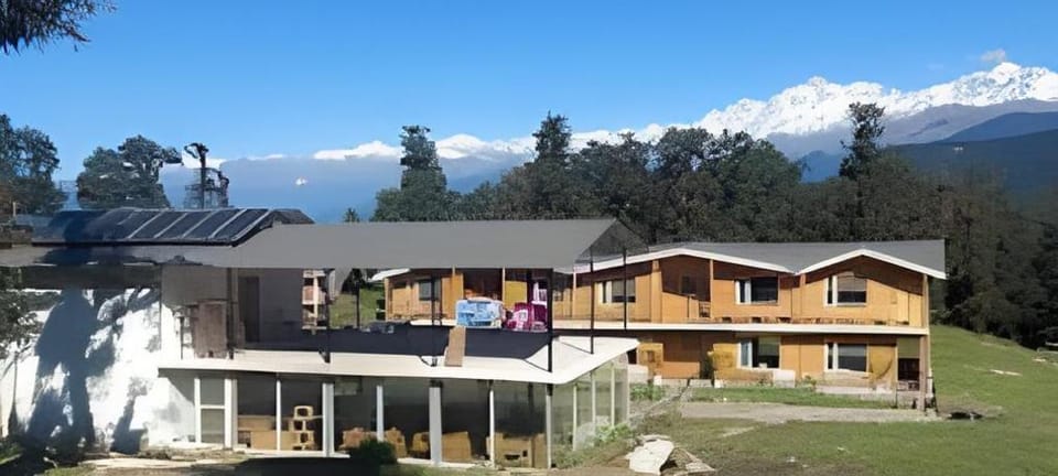 Chopta Resort Hotel in Uttarakhand