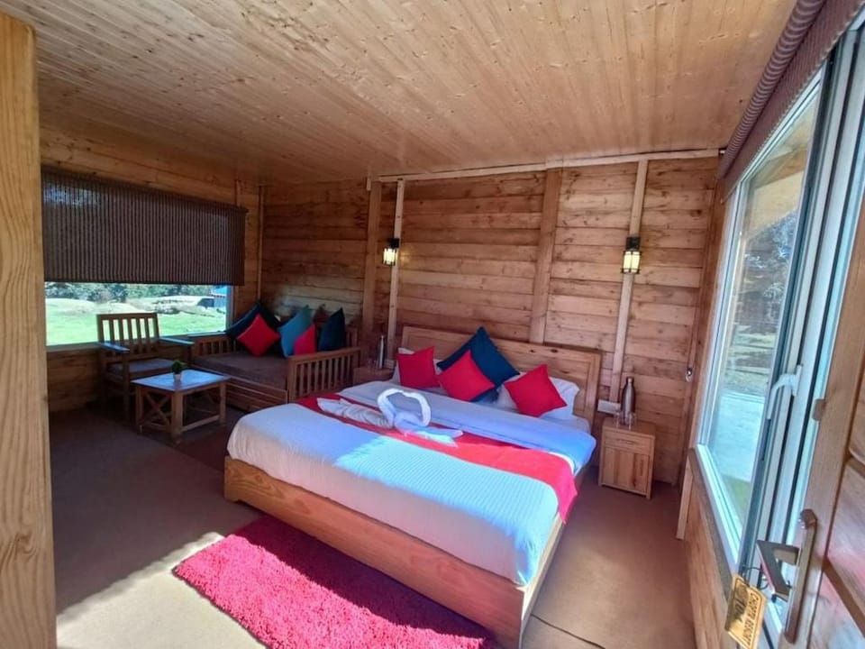 Chopta Resort Hotel in Uttarakhand