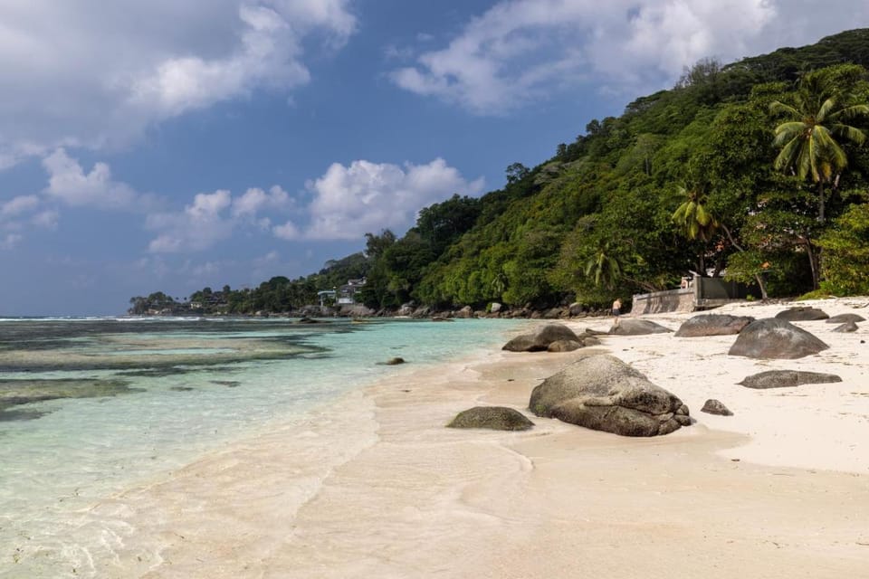 CRYSTAL SHORES Self Catering Apartments - Beau Vallon, Seychelles Apartment in Africa