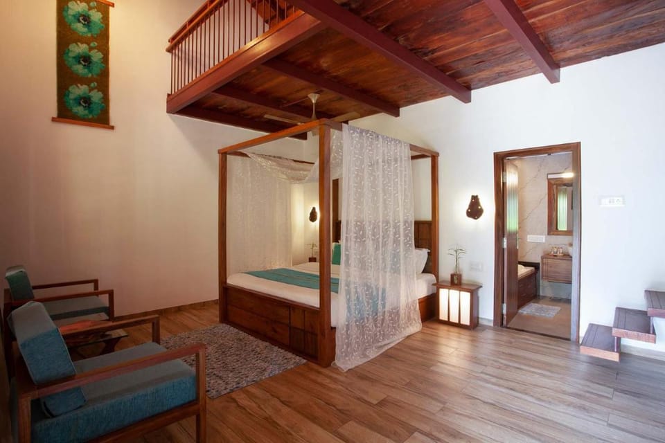 StayVista at Sienna - Strelitzia 3BHK with Breakfast and Jacuzzi - Luxury Homestay Villa in Karnataka