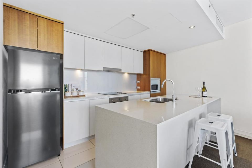 Elston Apartments - QStay Apartment in Surfers Paradise Boulevard