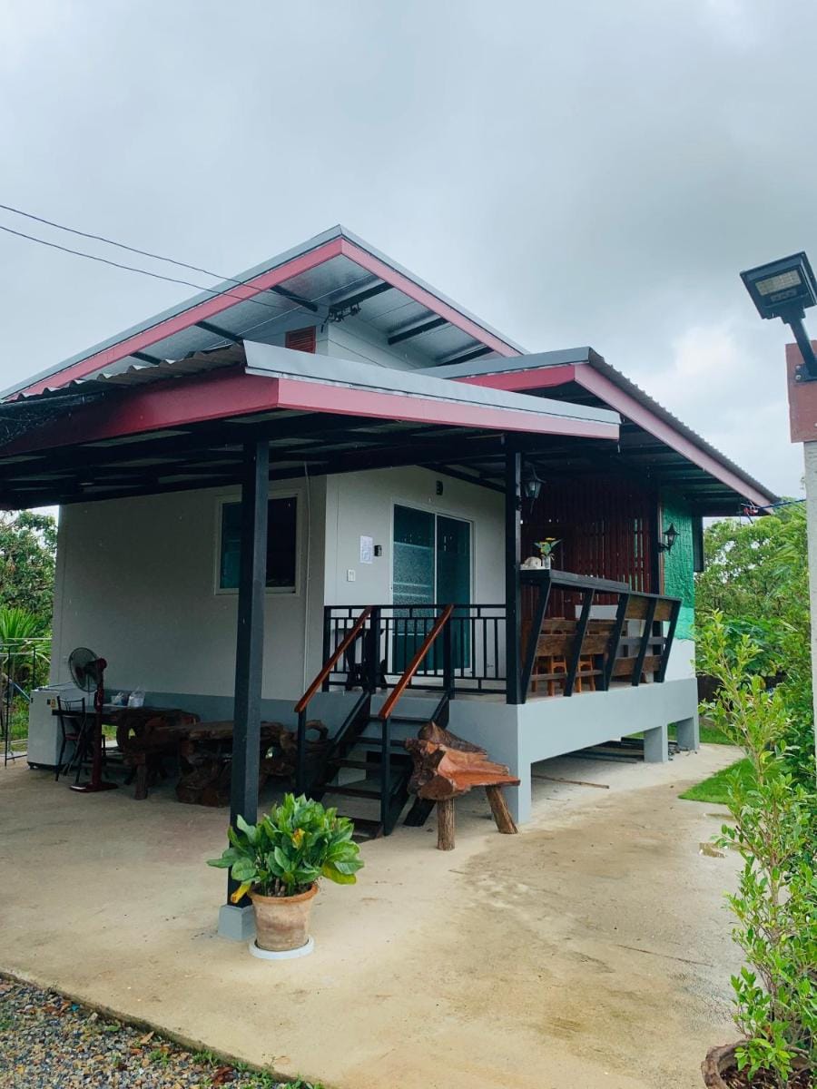 Starry Home บังกะโล  1 ห้องนอน บ้านเล็ก สงบ Vacation rental in Thailand