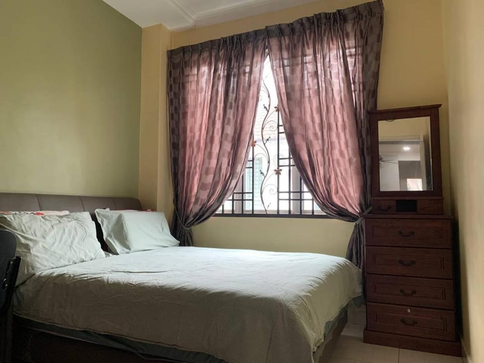 Ayuni Homestay Austin Perdana,  IKEA Tebrau, HSI Vacation rental in Johor Bahru