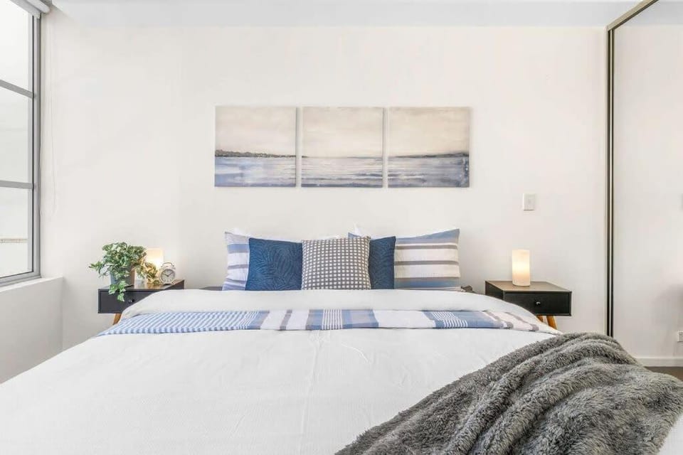 A Stylish Apt City Views Next To Darling Harbour Apartment in Sydney