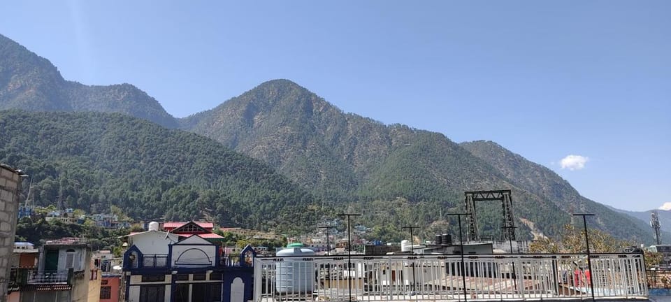 Gomukh Hotel Uttarkashi Apartment in Uttarakhand