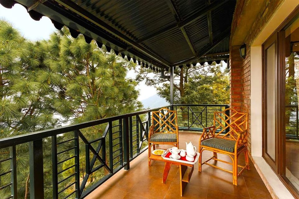 Uncle Bob Villa Best View In Kasauli 3BDR wCook Villa in Himachal Pradesh
