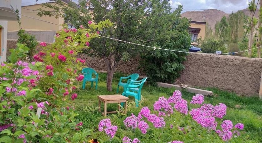 Chakzot garden house Bed and Breakfast in India