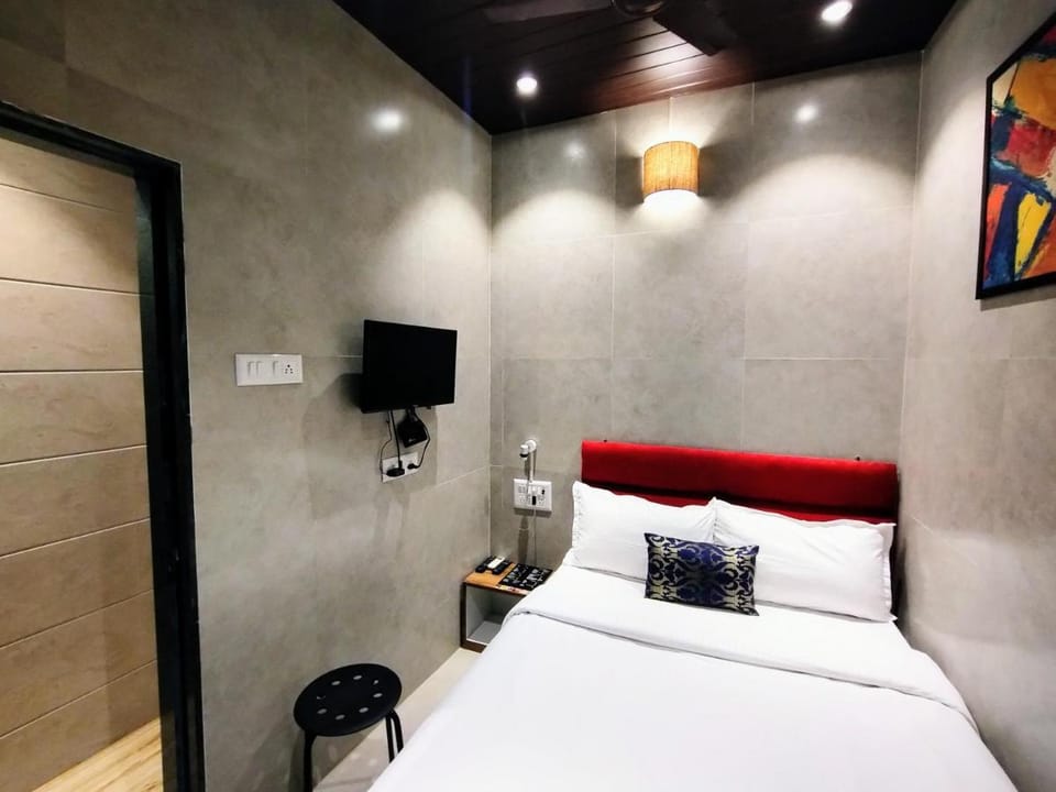 Hotel Eros - Nr Airport T2 Inn in Mumbai