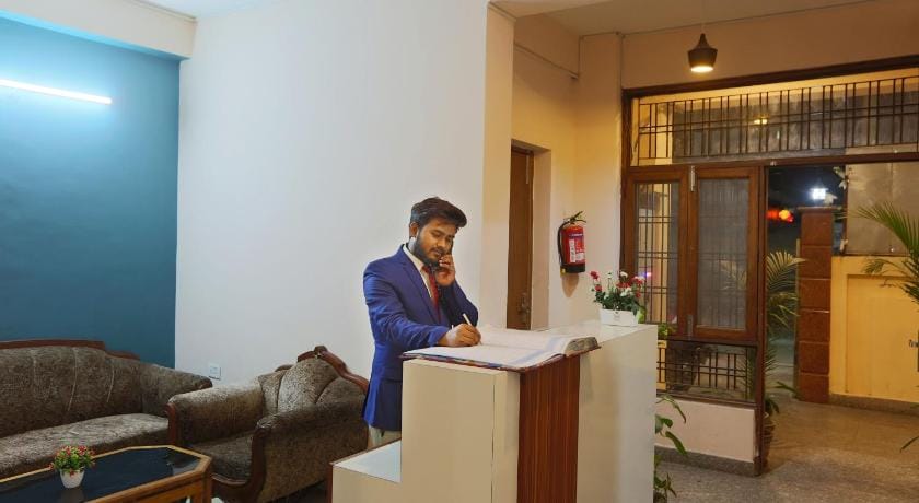 Hotel Ginger Palace Hotel in Noida