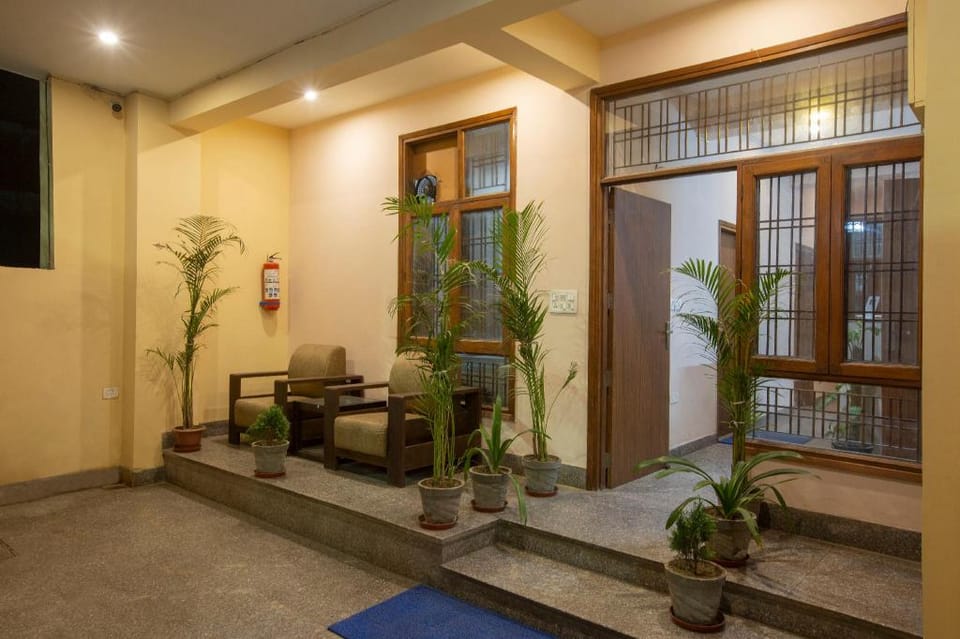 Hotel Ginger Palace Hotel in Noida