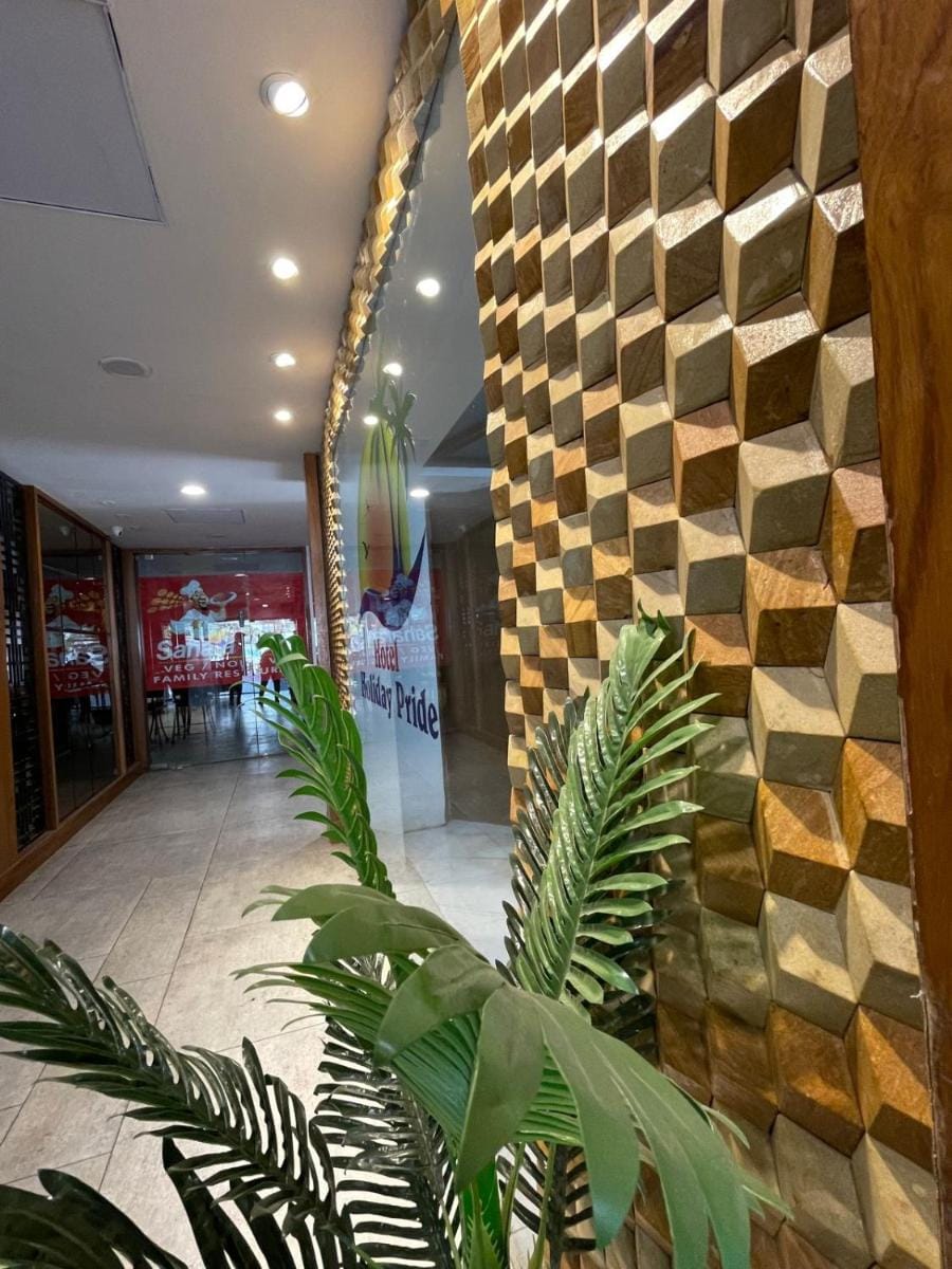 Hotel Holiday Pride Hotel in Maharashtra
