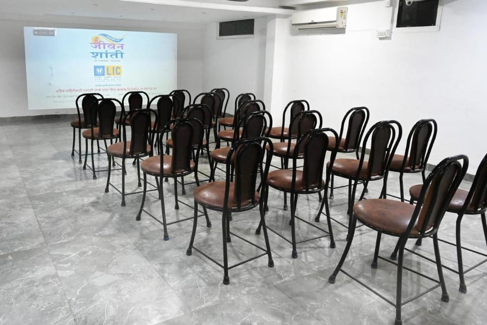 Hotel Holiday Pride Hotel in Maharashtra