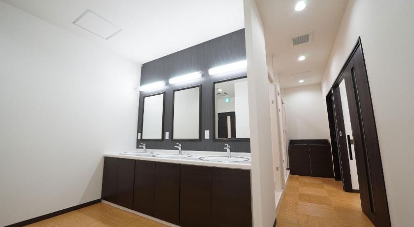 WELLCABIN TENJIN - Male Only Capsule hotel in Fukuoka