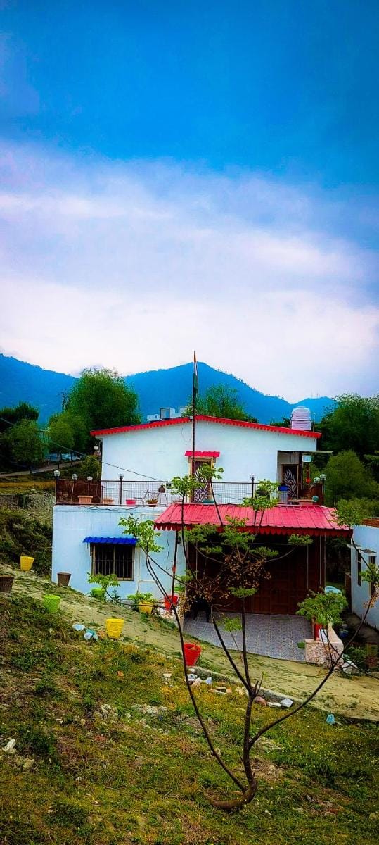 Doctor Chill ,by the waterfall Vacation rental in Uttarakhand