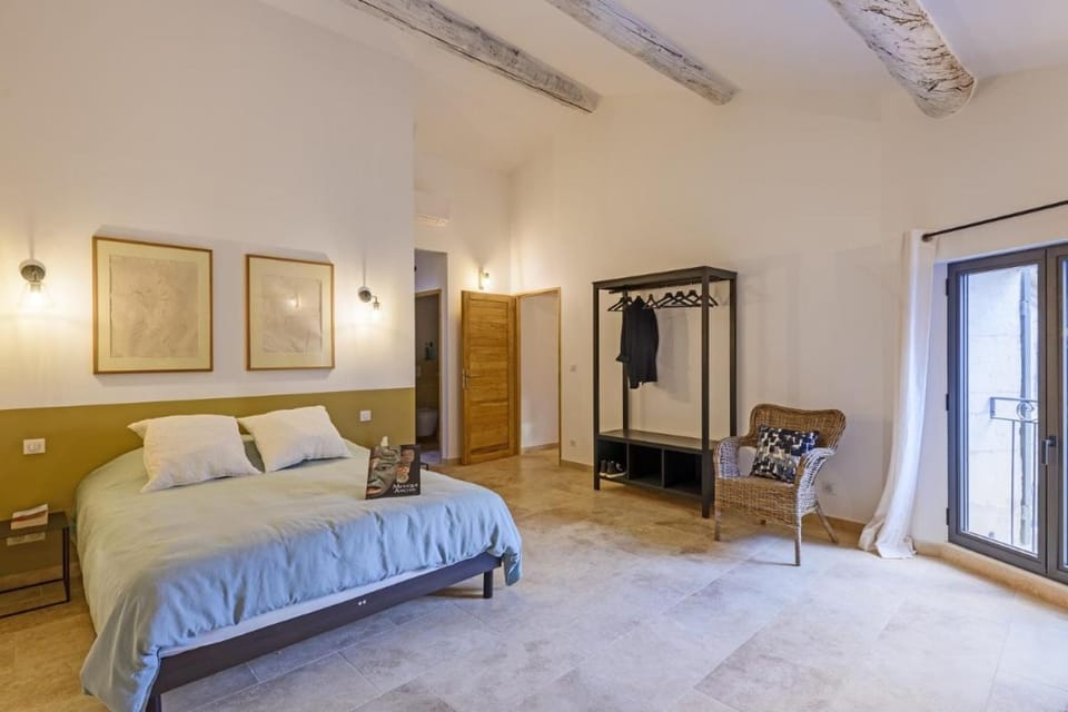 La Petite Maussanaise Vacation rental in Arles