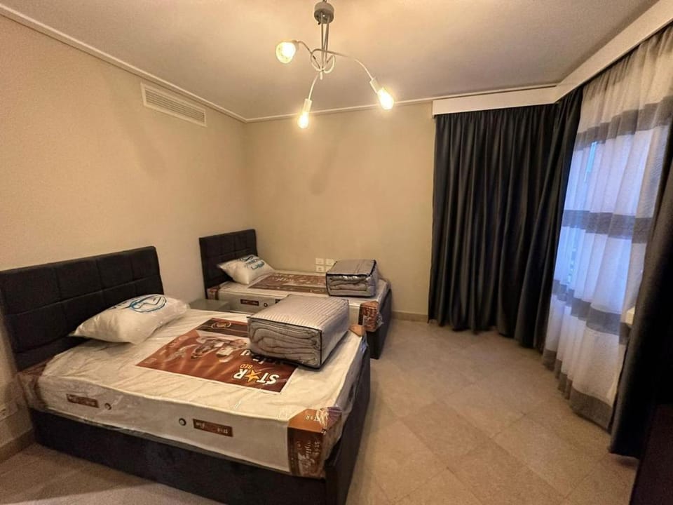 duplex with roof in New Giza westridge Apartment in Egypt