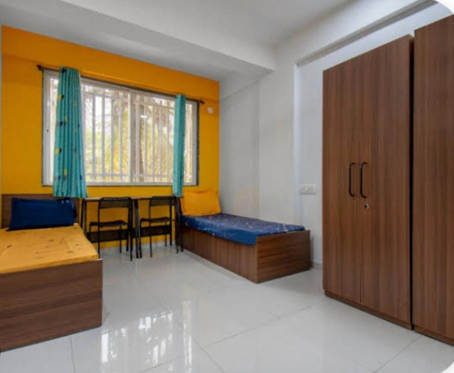 Springhomestays Ladies Hostel Apartment in Chennai