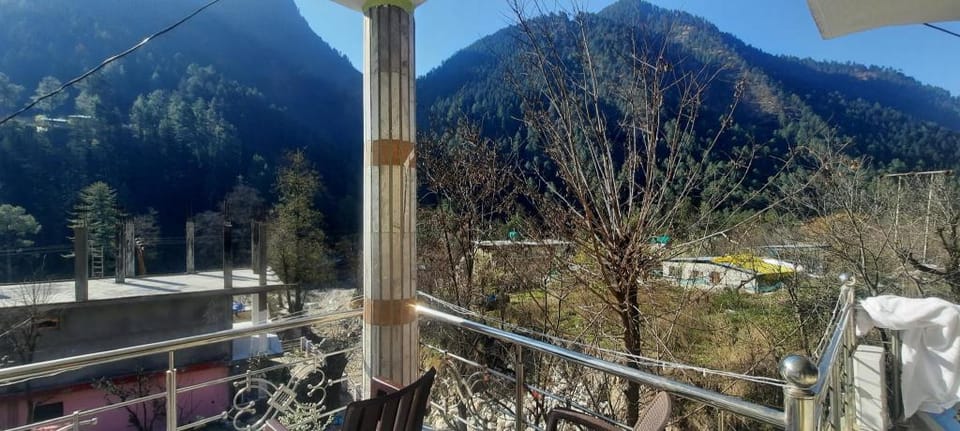 New mountain face cafe & guest house Vacation rental in Himachal Pradesh