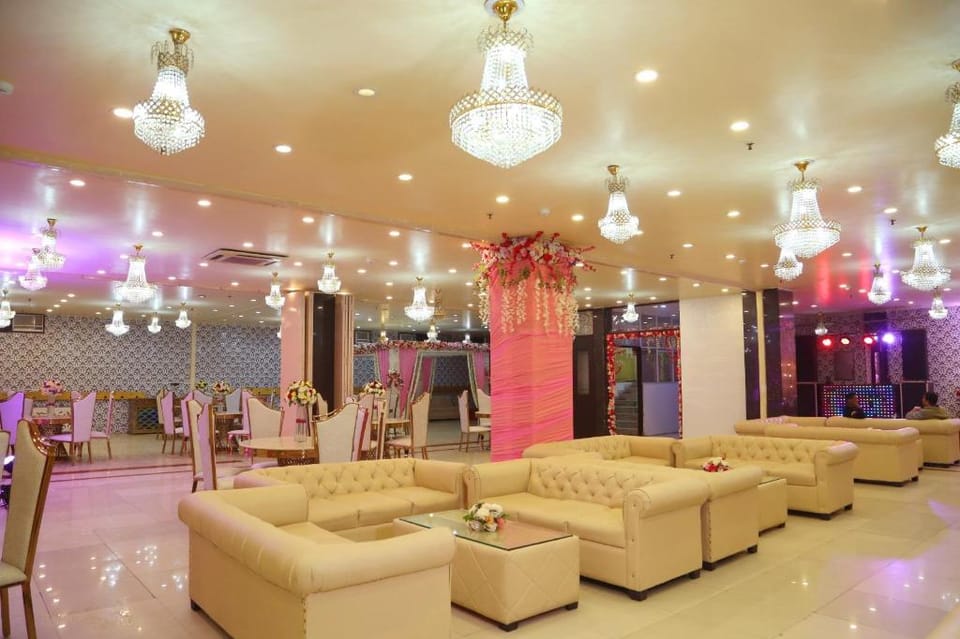 Surya Palace Noida Hotel in Noida