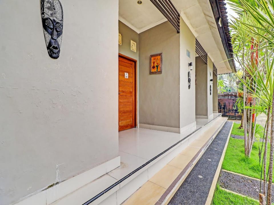 OYO 92203 Tata Guest House Hotel in Blahbatuh