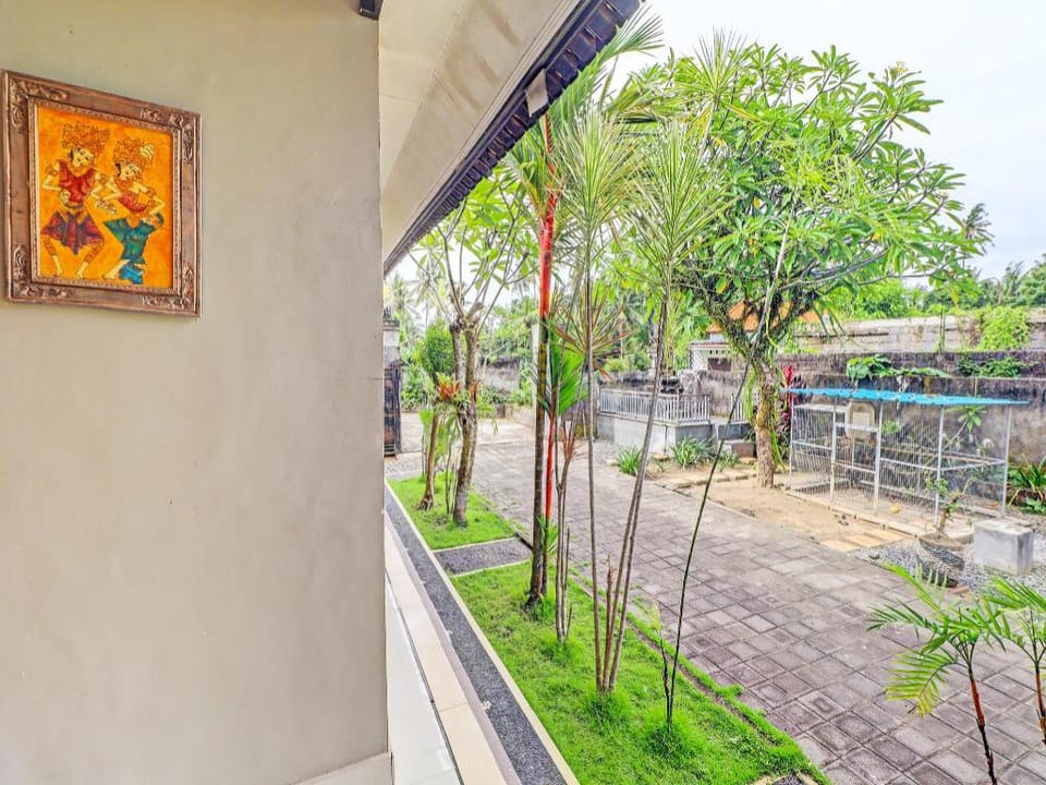 OYO 92203 Tata Guest House Hotel in Blahbatuh