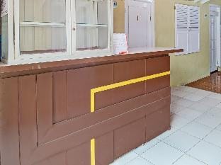 OYO 92206 Maharani Guest House Syariah Hotel in Indonesia