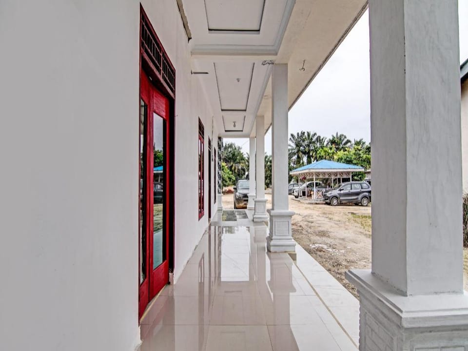Hotel O Wisma Cendana Syariah Near PASAR FLAMBOYAN Hotel in West Sumatra, Indonesia