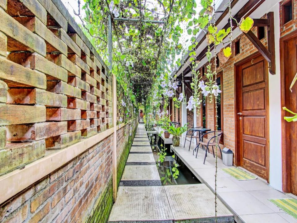 Hotel O Nayo Homestay Syariah Hotel in Special Region of Yogyakarta
