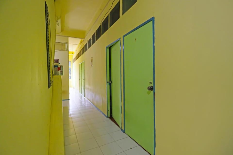 Hotel O Penginapan LorraNearPasar Oleh Oleh Hotel in Riau Islands, Indonesia