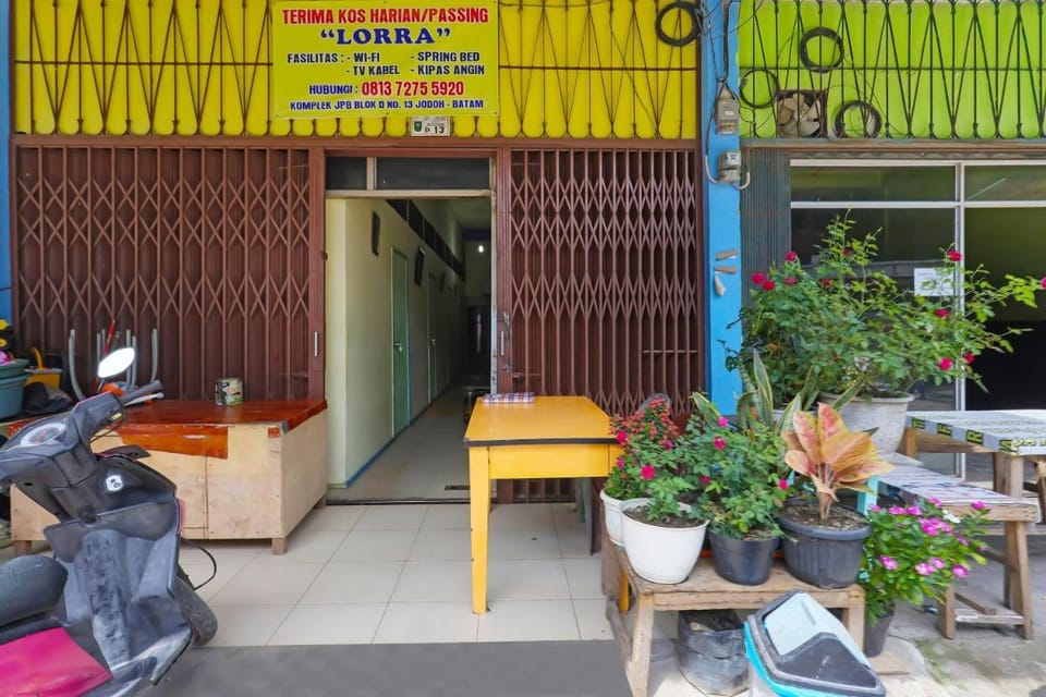 Hotel O Penginapan LorraNearPasar Oleh Oleh Hotel in Riau Islands, Indonesia