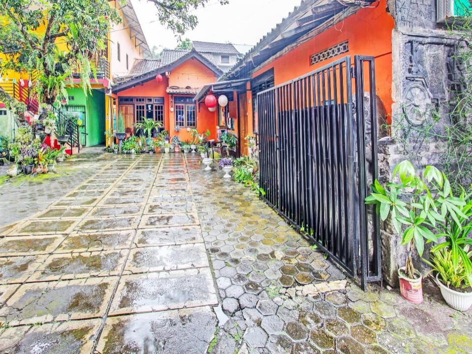 OYO 92198 Kalegan 2 Guesthouse Hotel in Special Region of Yogyakarta