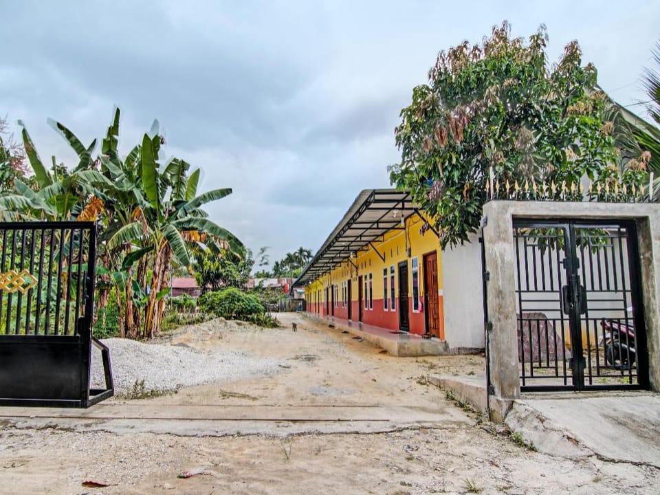 OYO 92223 Alfatar Homestay Syariah Hotel in West Sumatra, Indonesia