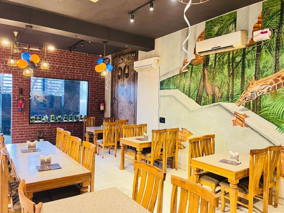 Qotel Comfort Chattarpur - Near Chattarpur Metro Hotel in New Delhi