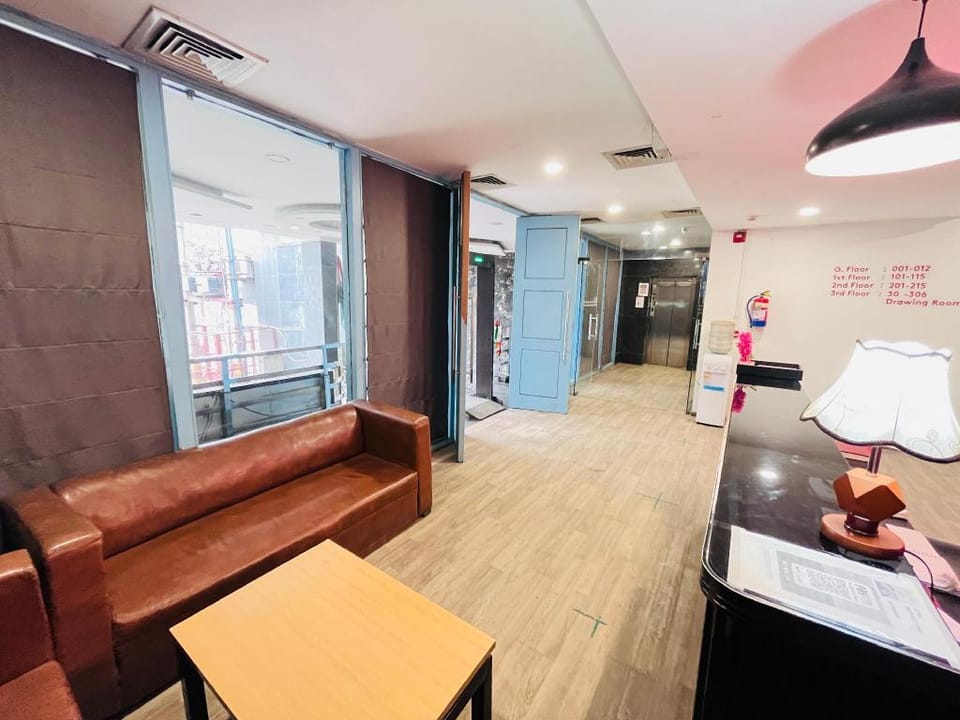 Qotel Comfort Chattarpur - Near Chattarpur Metro Hotel in New Delhi