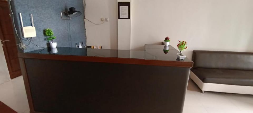 Hotel O Fanilly Guest House MarabahanNearJembatan Rumpiang Hotel in Indonesia