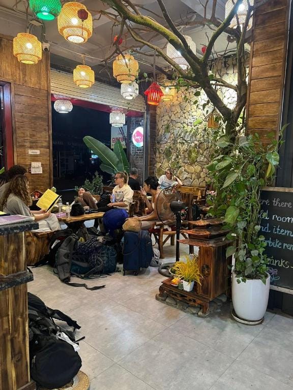 Lapis Restaurant and Hostel Hotel in Laos
