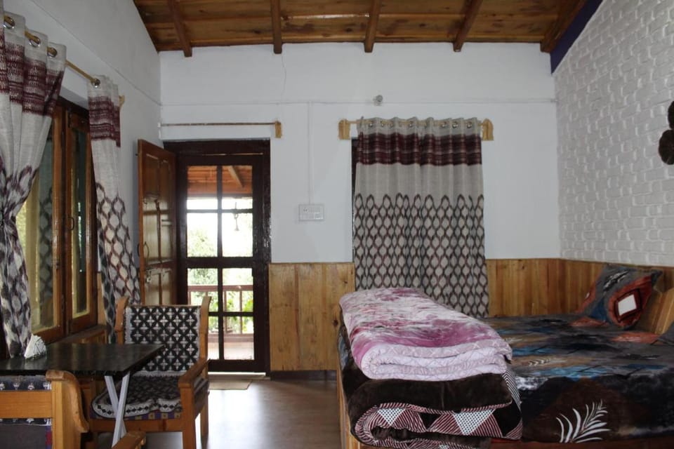 Whistling Oaks Vacation rental in Uttarakhand