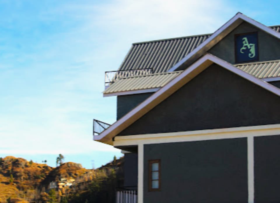 AJ Himalayan Homestay Apartment in Himachal Pradesh