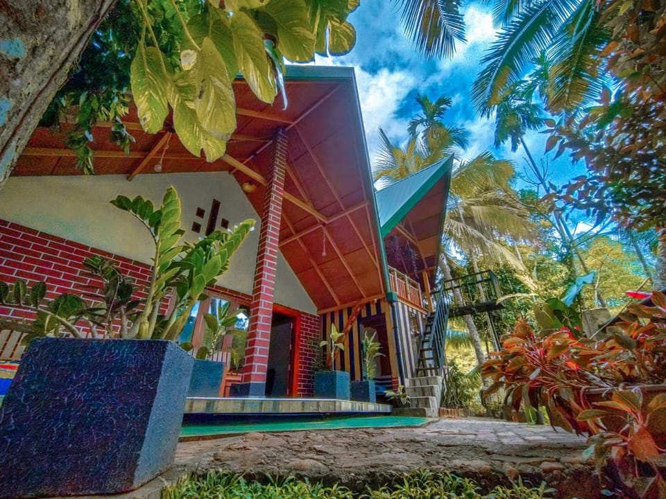 Cabana Lounge Deniyaya Villa in Southern Province