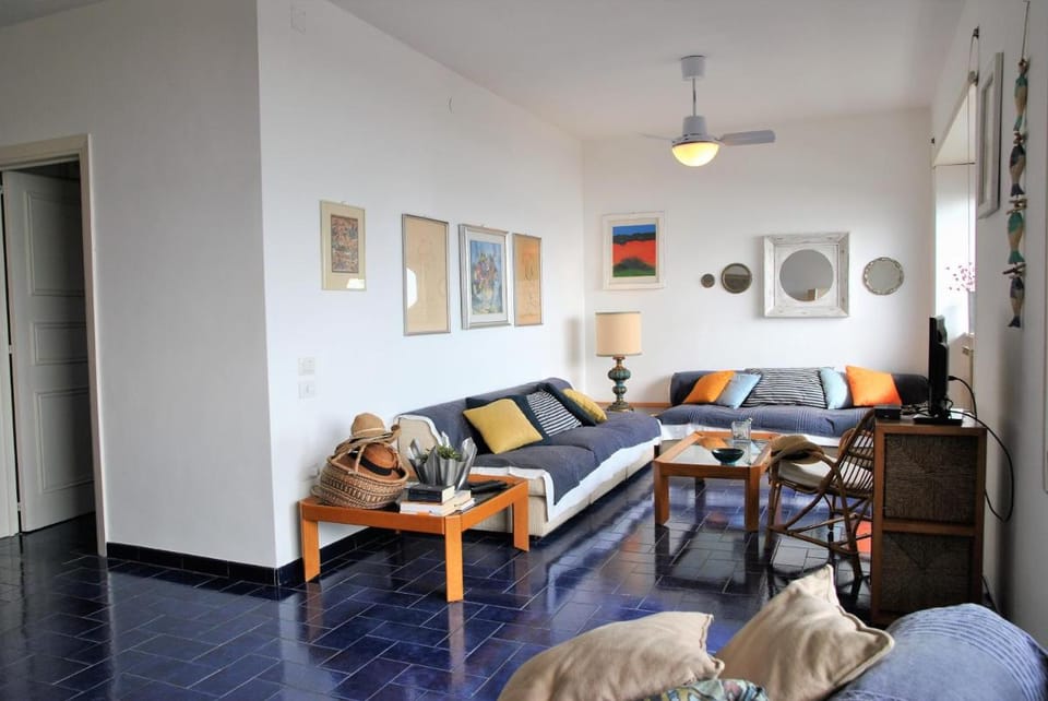 Edy sea view holiday apartment Vacation rental in Gaeta