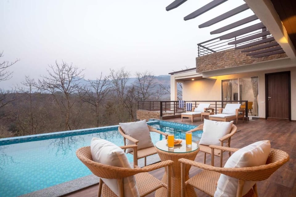Eden Glade - Khopoli - Mountain-view villa with Private pool, Spacious decks & Indoor activities Villa in Maharashtra