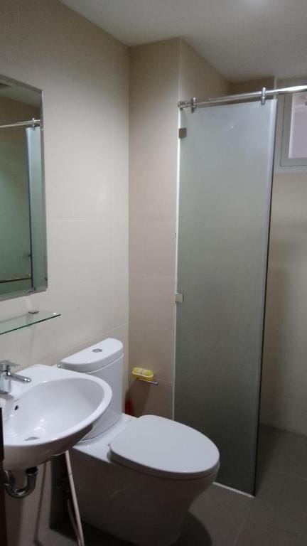 AnE House 1 - Spacious 2BR Apartment 69m2 - SHP Plaza - Hai Phong City Center Apartment in Laos