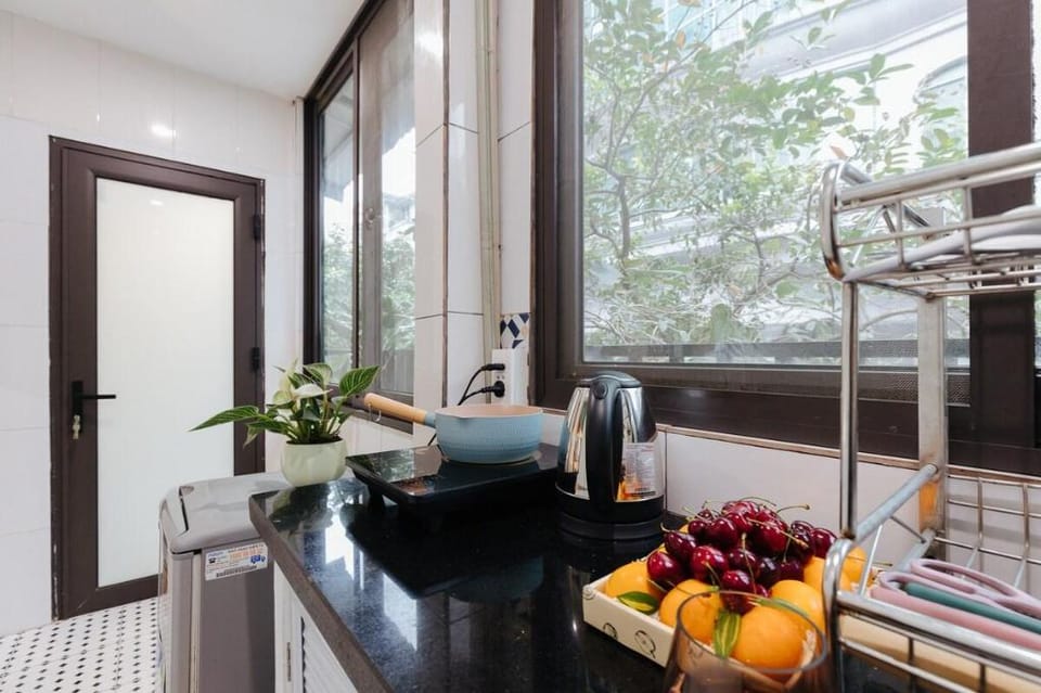 Good Price| Big Group | Very Central | Old Quarter Apartment in Hanoi