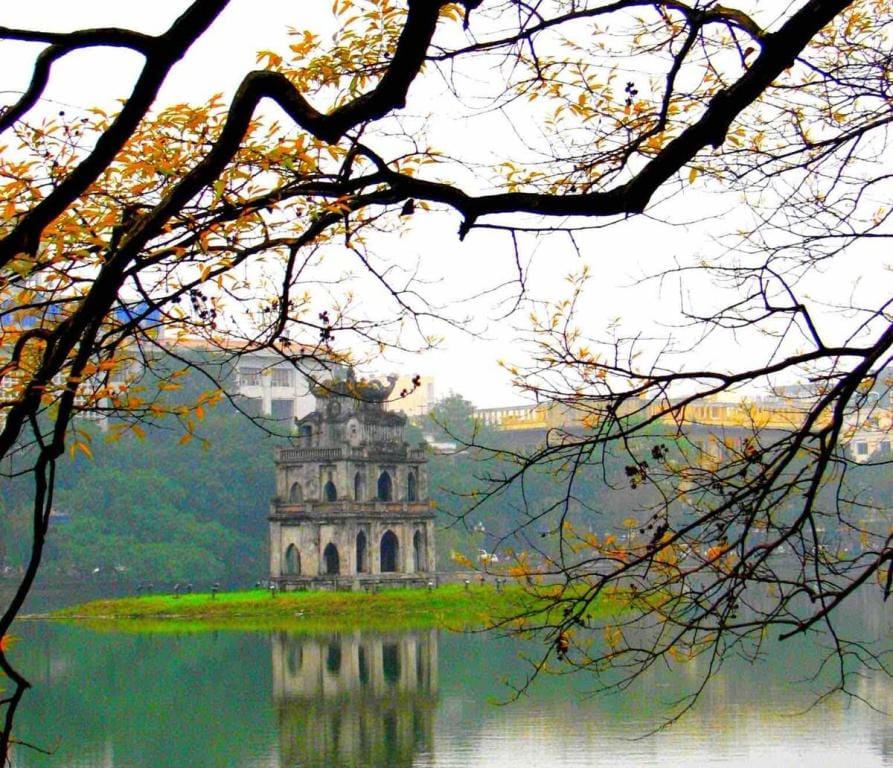 A precious old Vietnamese house in the heart Hanoi Vacation rental in Hanoi