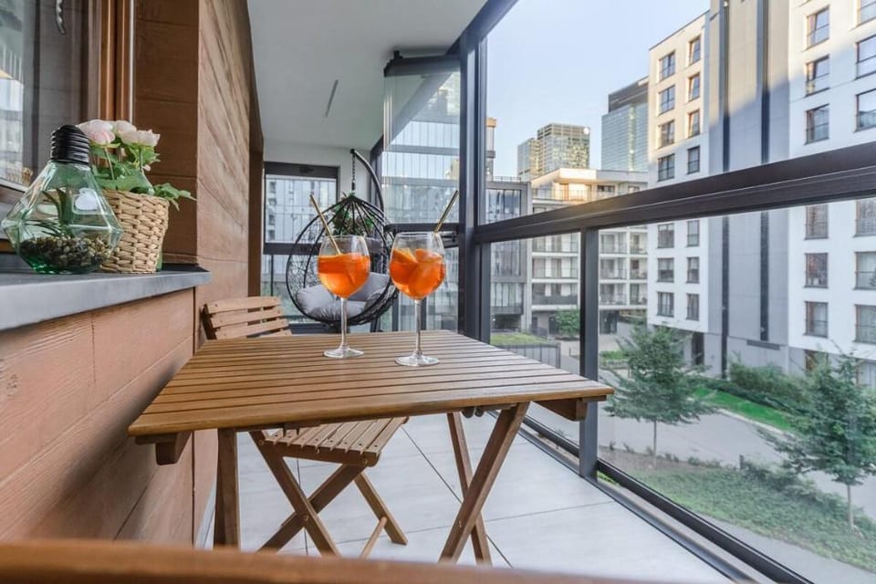 Lumina modern apart on Grzybowska Apartment in Warsaw