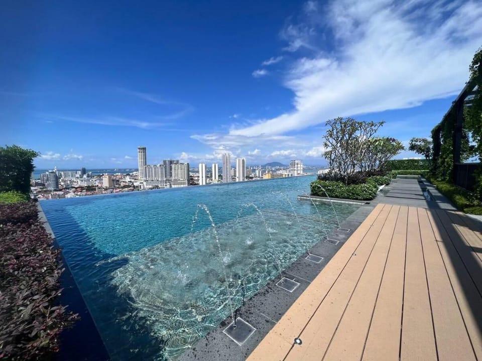 Georgetown#Karpal Singh#Luxury & Glamorous Suite Vacation rental in George Town