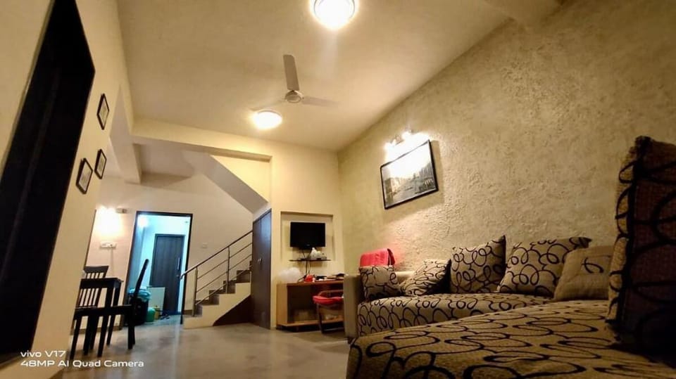 Bedroom 2 Villa With Private Pool Couples Goal. Villa in Lonavla