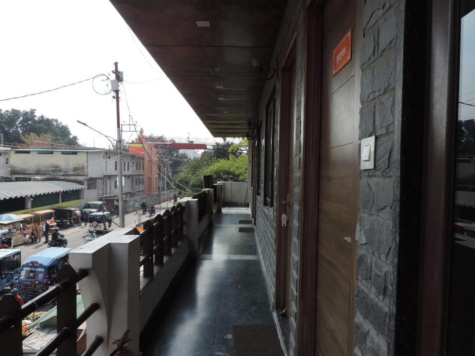 Tirupati suites a luxury stay Hotel in Rishikesh