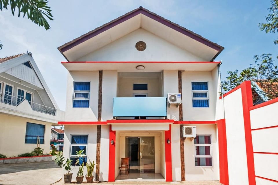 Hotel O Sudirman Guesthouse Syariah Hotel in West Java